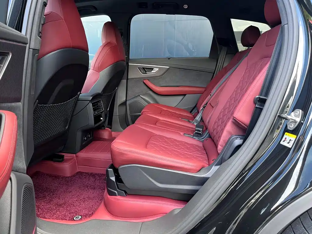 Audi SQ7 2025 2024 4.0 TFSI