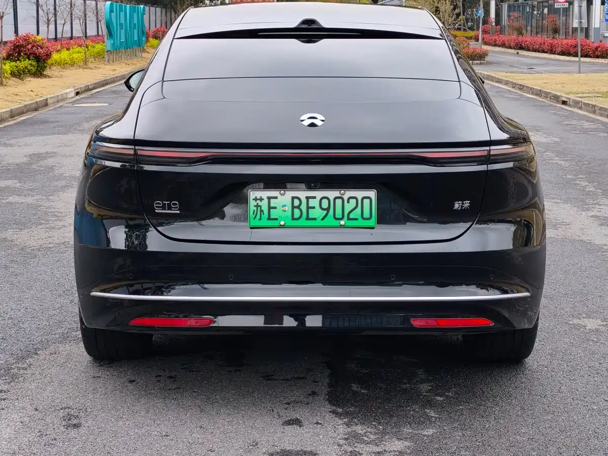NIO NIO ET9