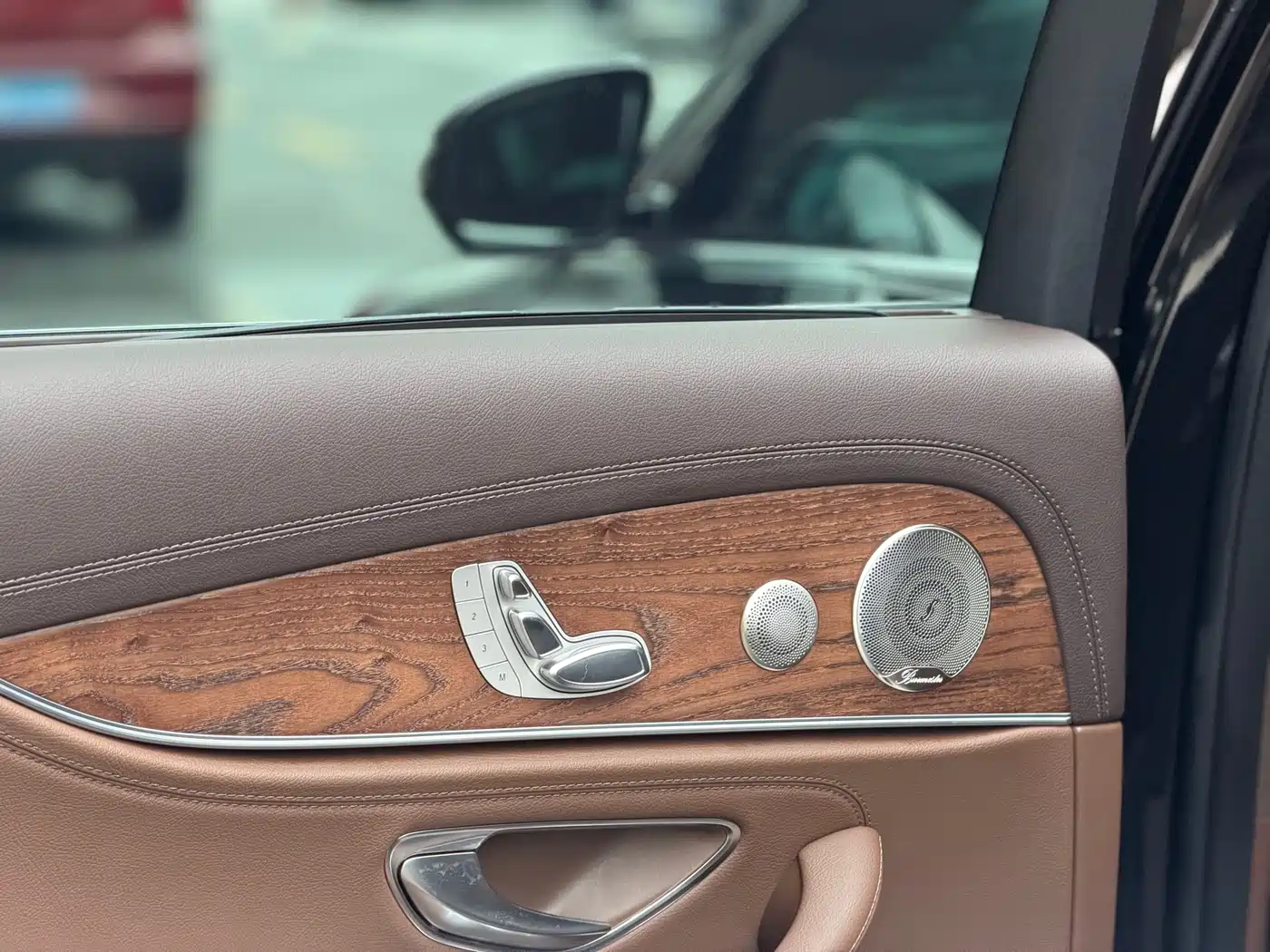 Mercedes-Benz E-Class 2023 E 300 L Luxury фото 8