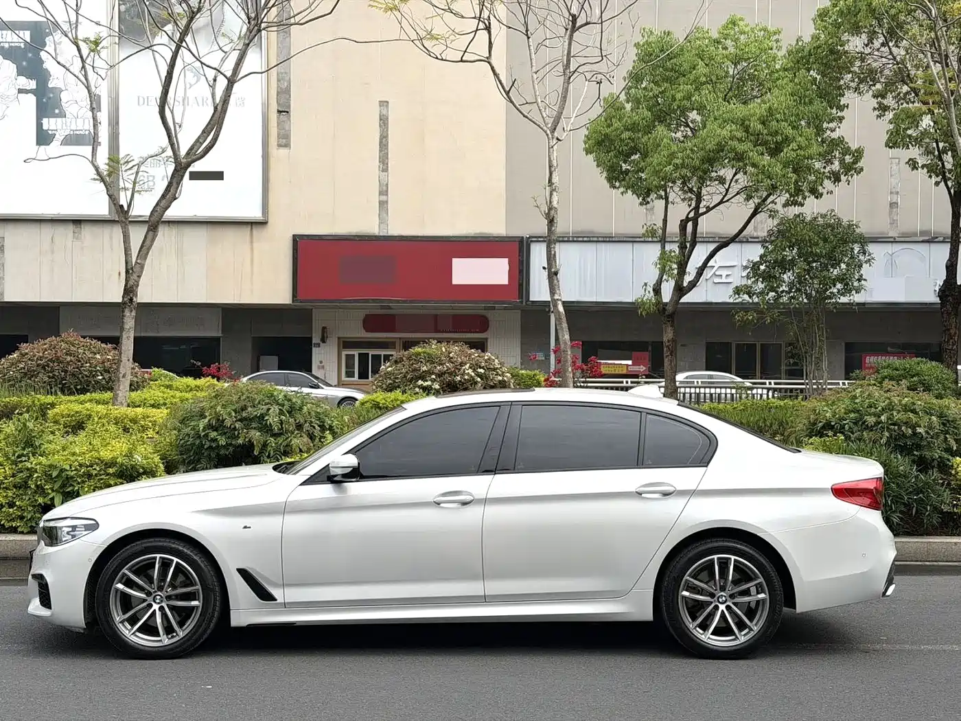 BMW 5 Series 2020 525Li M Sport Package фото 3