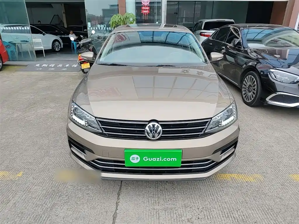 Volkswagen Sagitar 2018 280TSI DSG Spark Edition фото 3