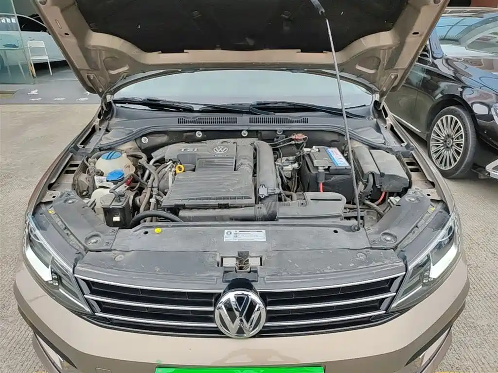 Volkswagen Sagitar 2018 280TSI DSG Spark Edition фото 20