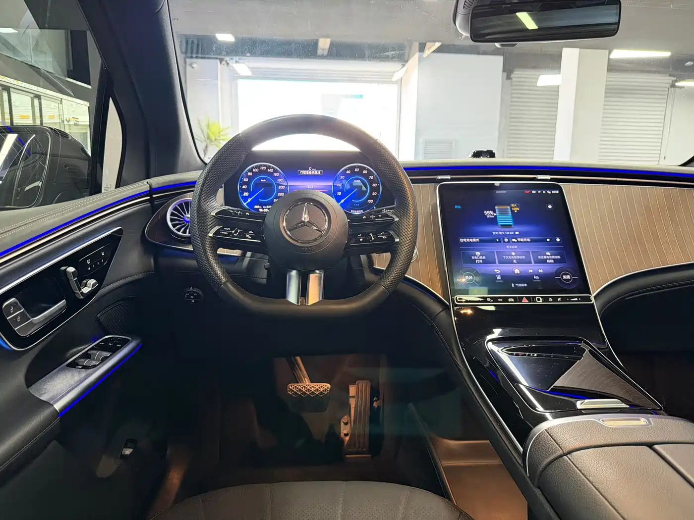 Mercedes-Benz EQE SUV 2023 2023 350 4MATIC Pioneer Edition