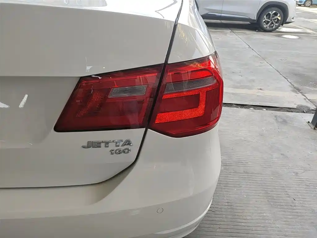 Volkswagen Jetta 2015 Value Edition 1.6L Automatic Comfort фото 8