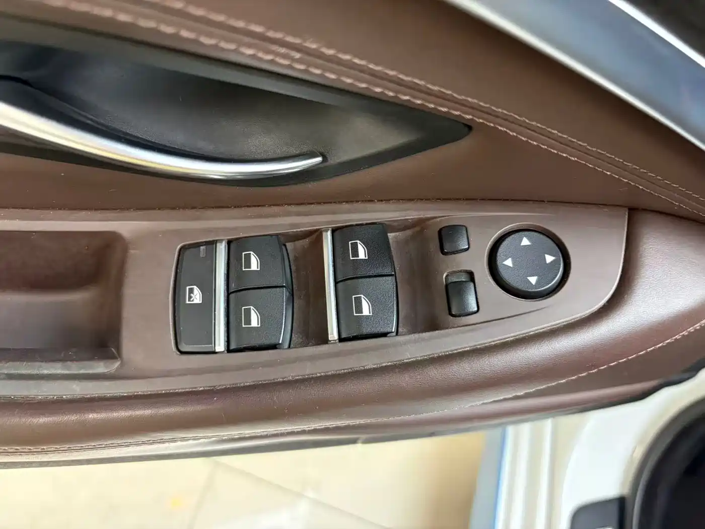 BMW 5 Series 2014 525Li Luxury Design Package фото 19