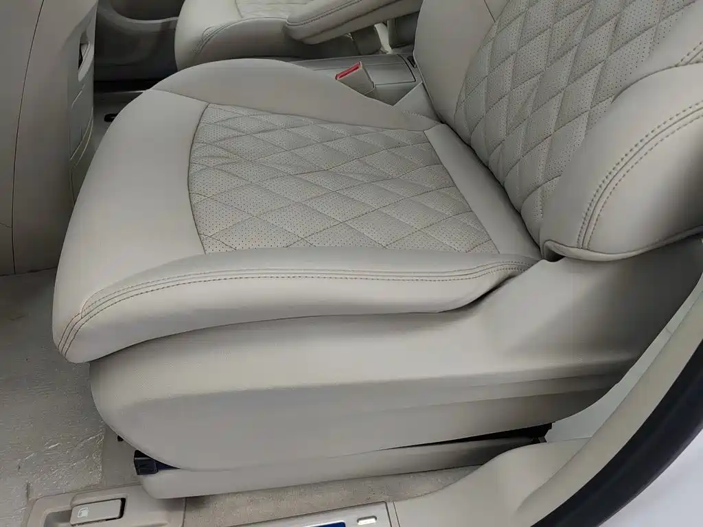 Фото 20 - Buick GL8