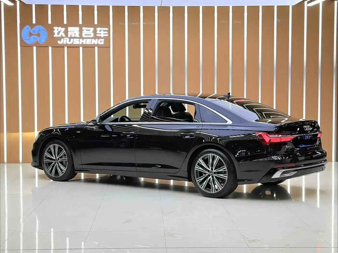 Audi A6L 2023 40 TFSI Luxury Dynamic фото 18