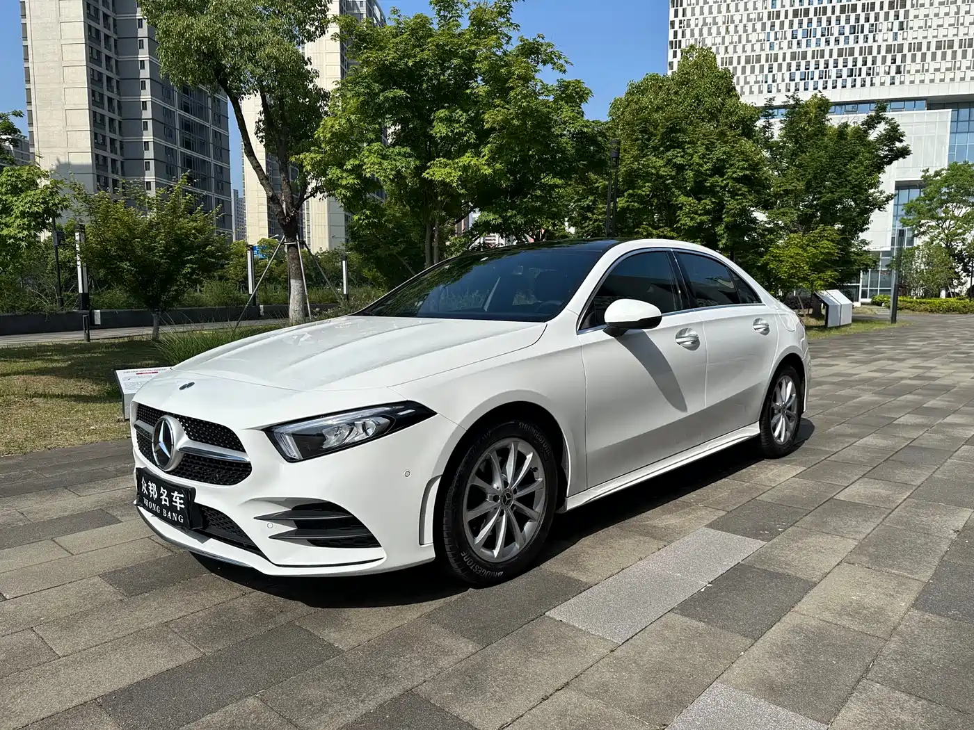 Mercedes-Benz A-Class 2021 A 200 L Sport Sedan Fashion Edition