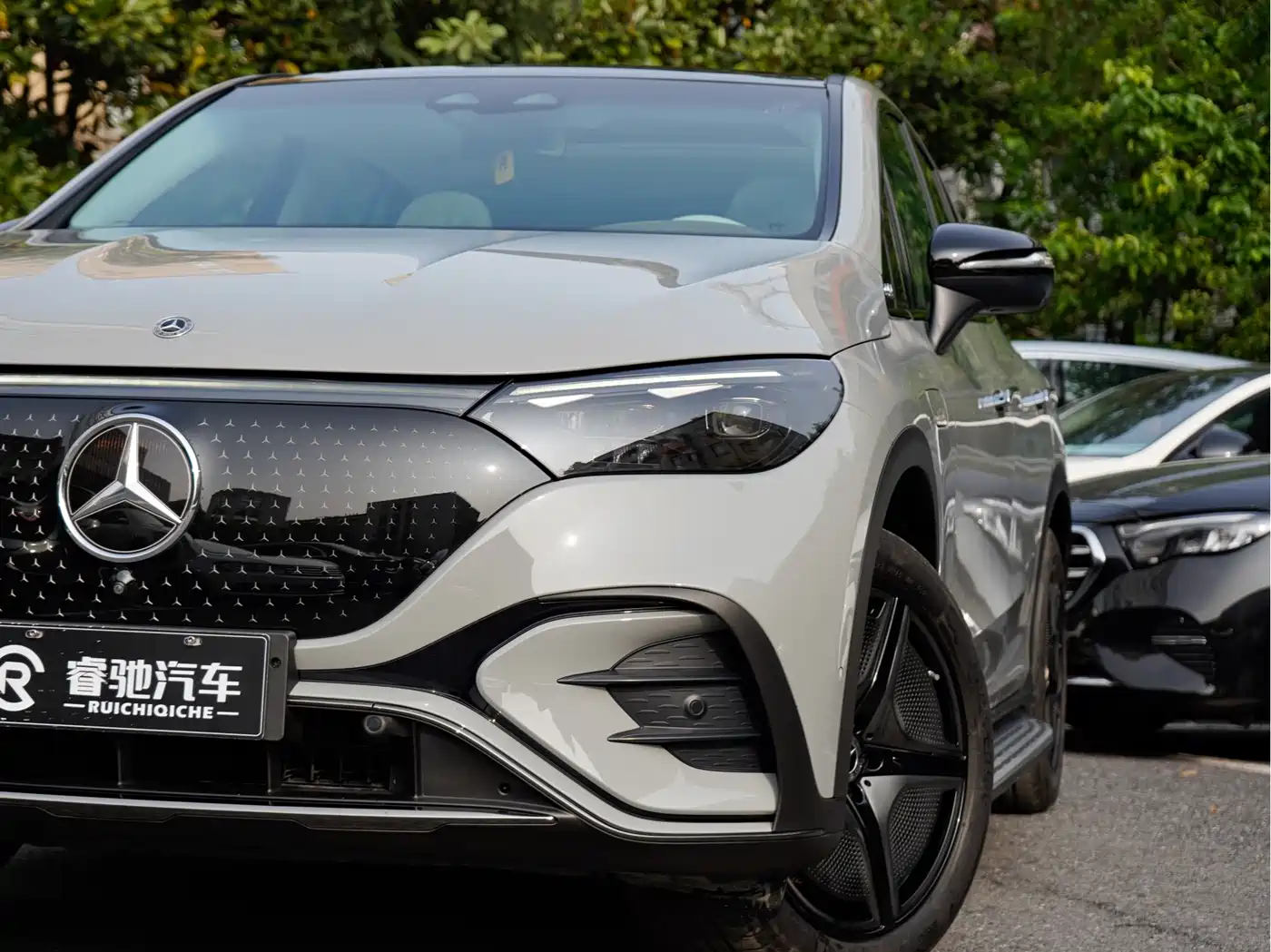 MERCEDES-BENZ EQE SUV