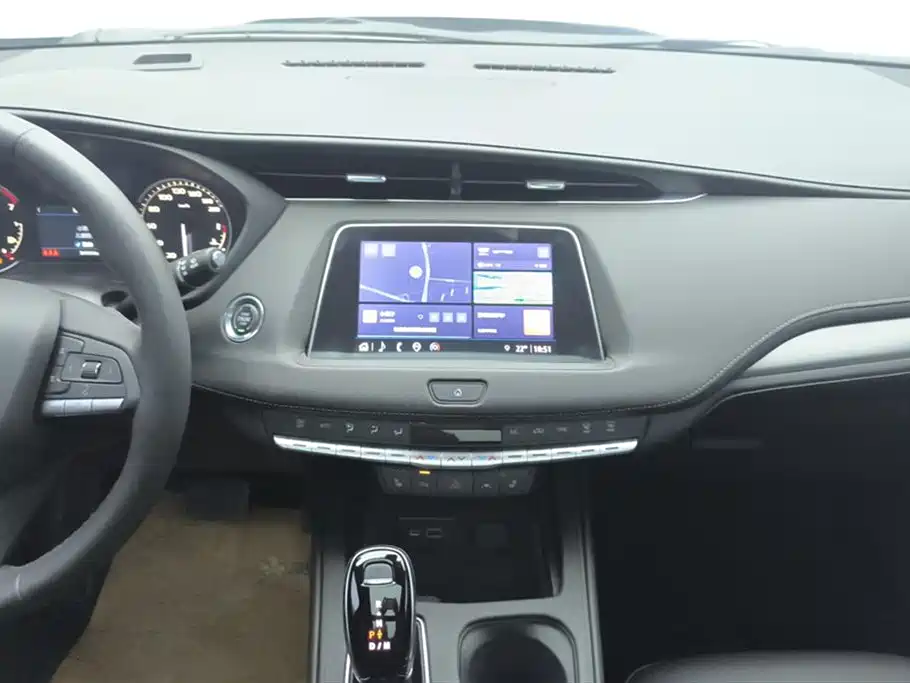 CADILLAC XT4