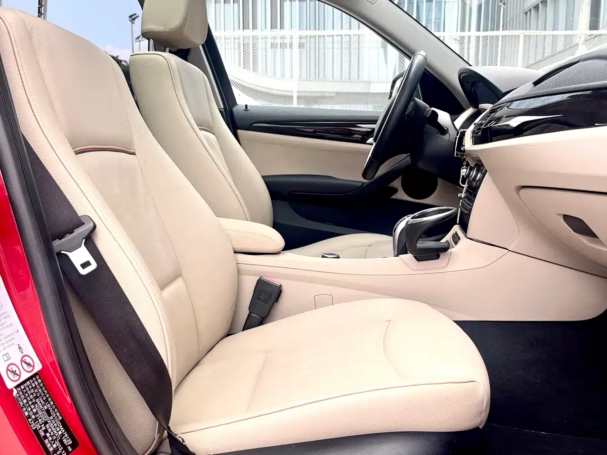 Photo 6 - BMW X1