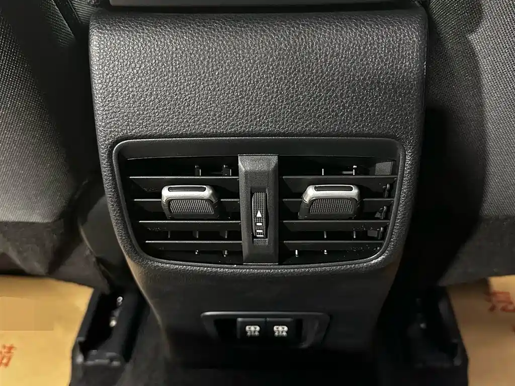 Toyota Corolla 2021 Hybrid 1.8L E-CVT Elite Edition фото 17