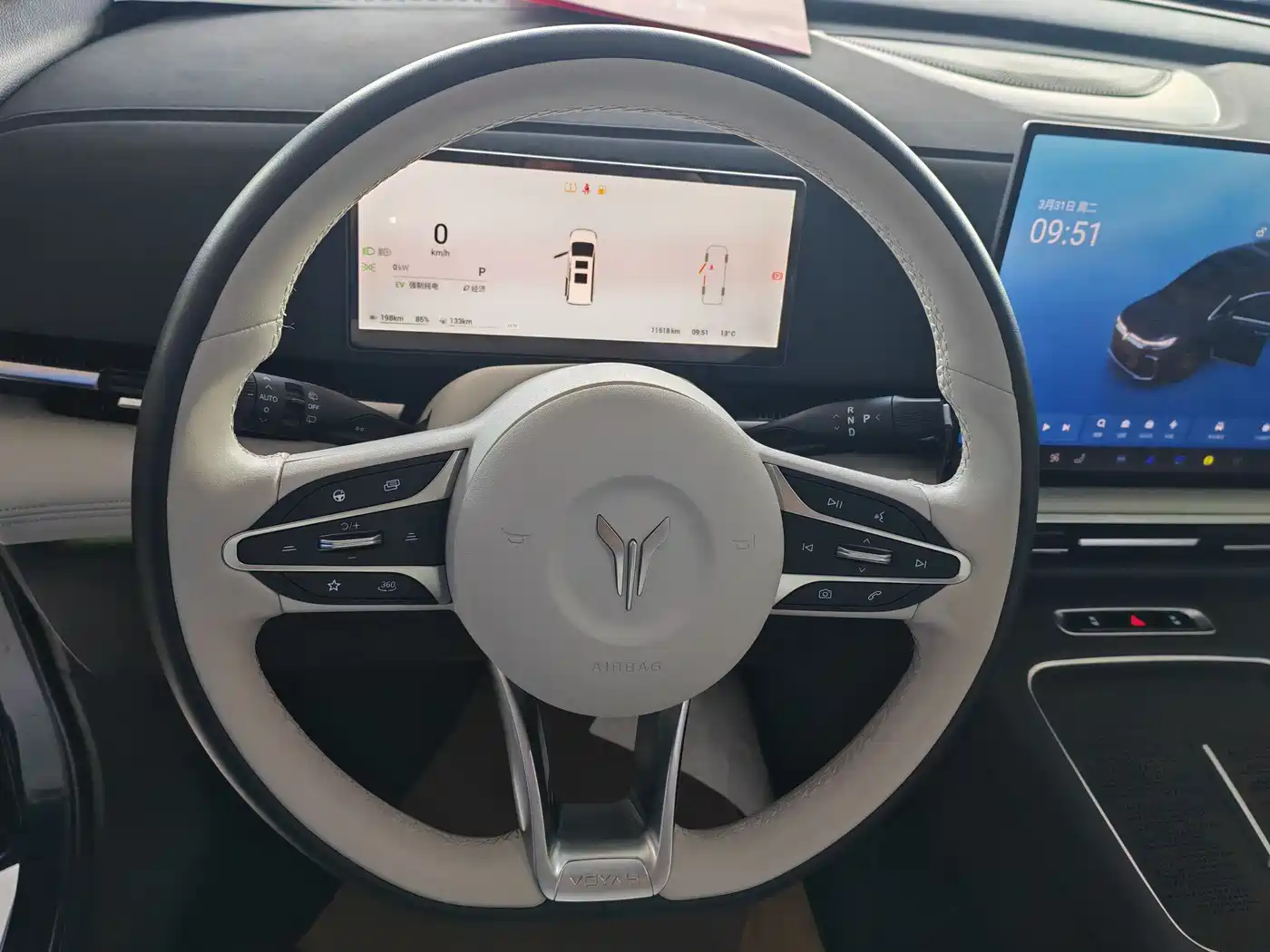 Voyah Auto Voyah Dreamer 2025 PHEV AWD Flagship Kunpeng Edition фото 16