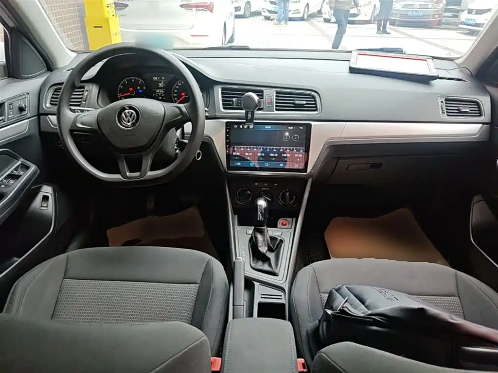 Volkswagen Lavida 2017 1.6L Automatic Trend Edition фото 10