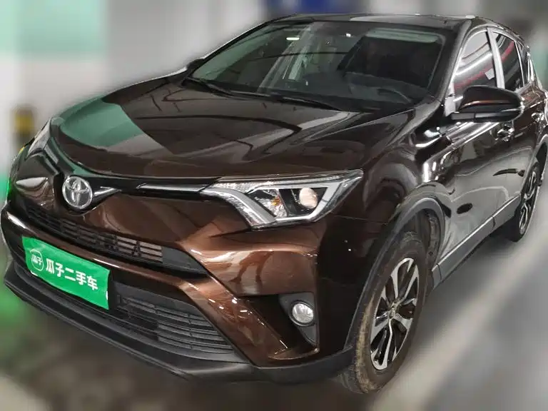 Фото 1 - Toyota RAV4