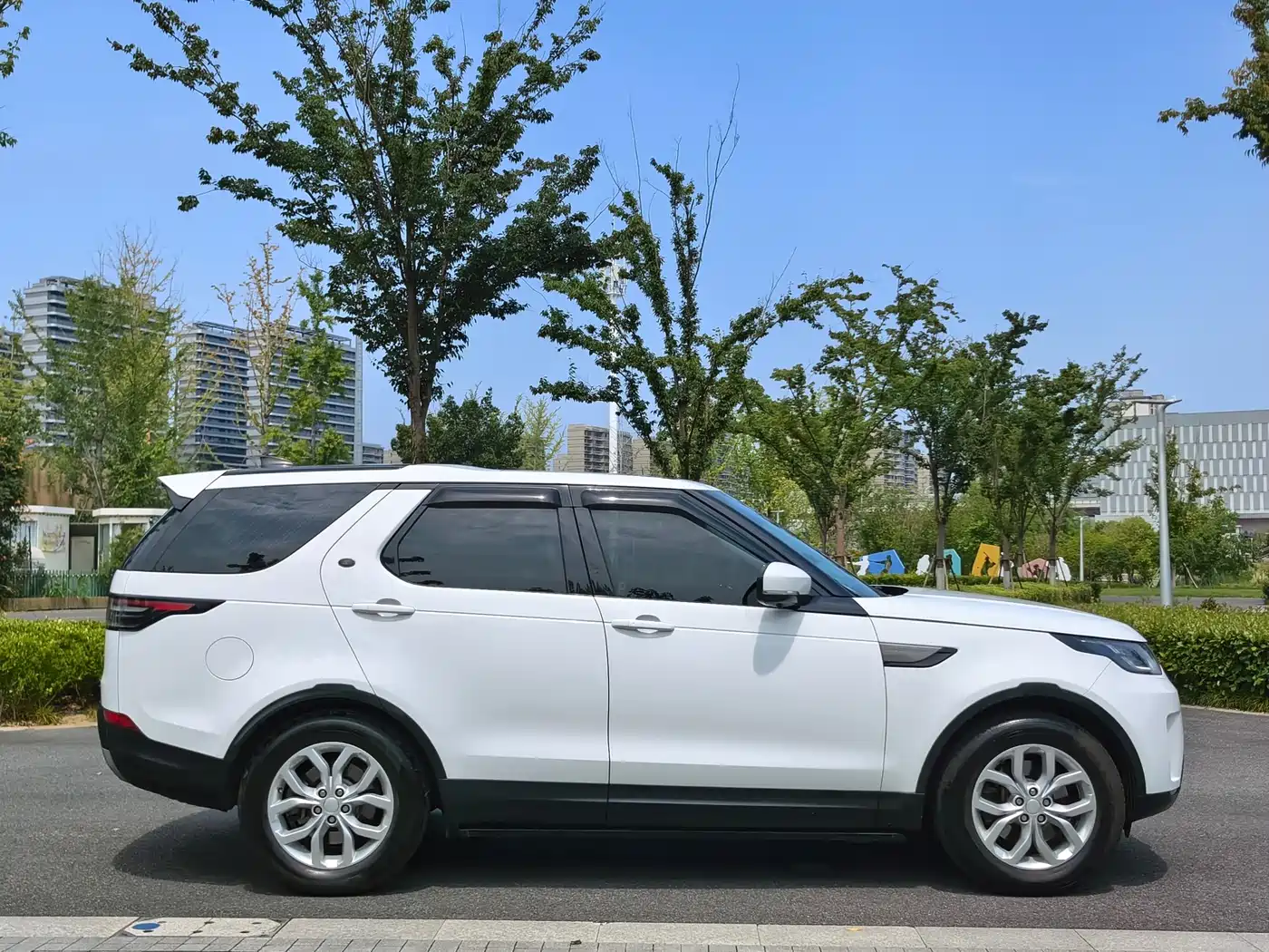 Фото 7 - Land Rover Discovery