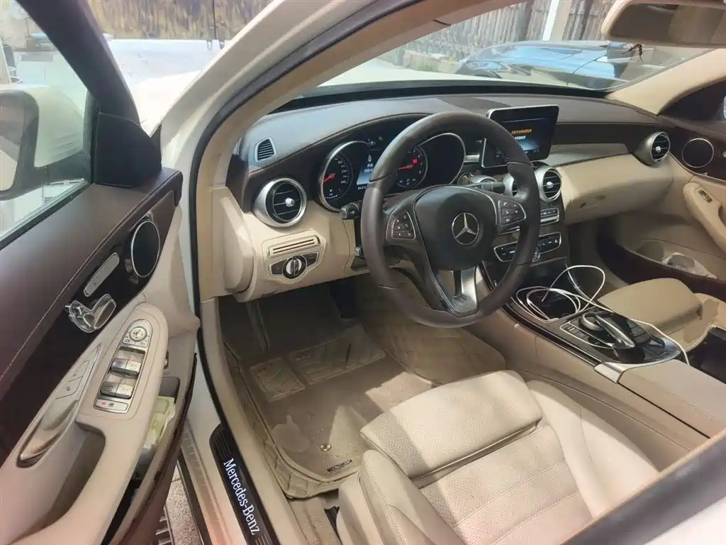 Mercedes-Benz C-Class 2015 Facelift C 200 L фото 13