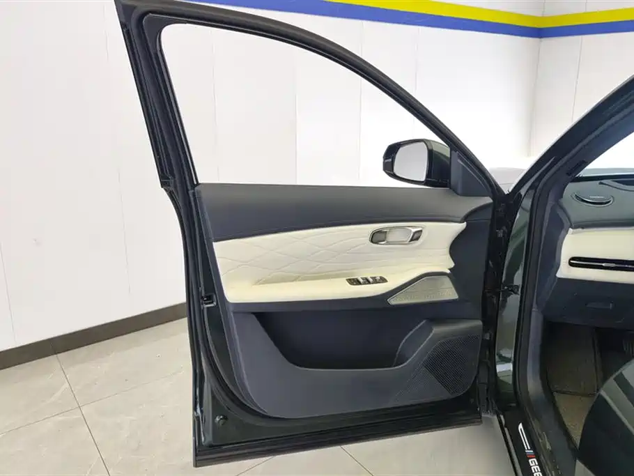 Geely Galaxy Galaxy Starship 7 EM-i 2025 2025 Model 120km Explorer+ Edition