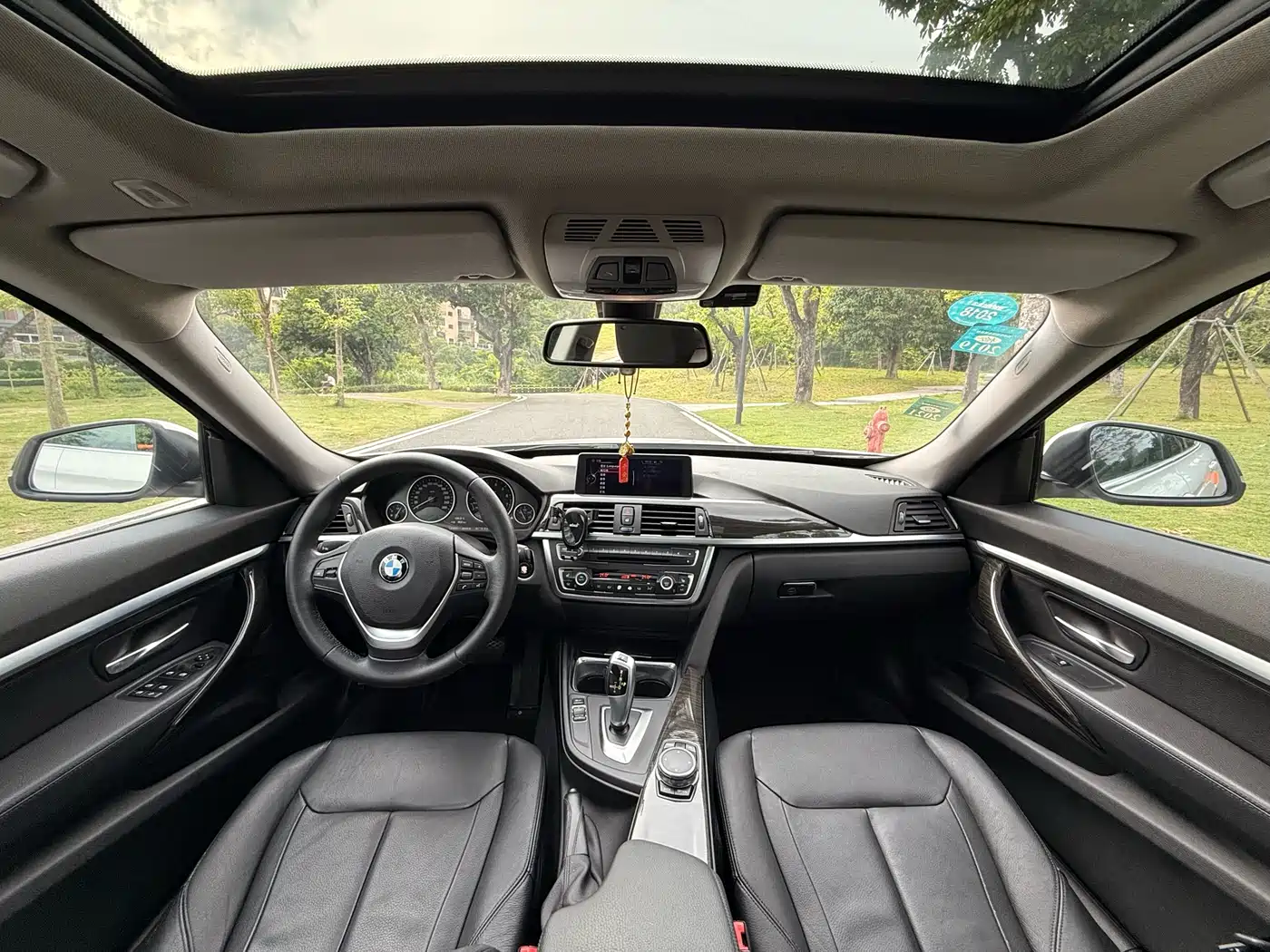 BMW 3 Series GT 2013 320i Style Design Package фото 5