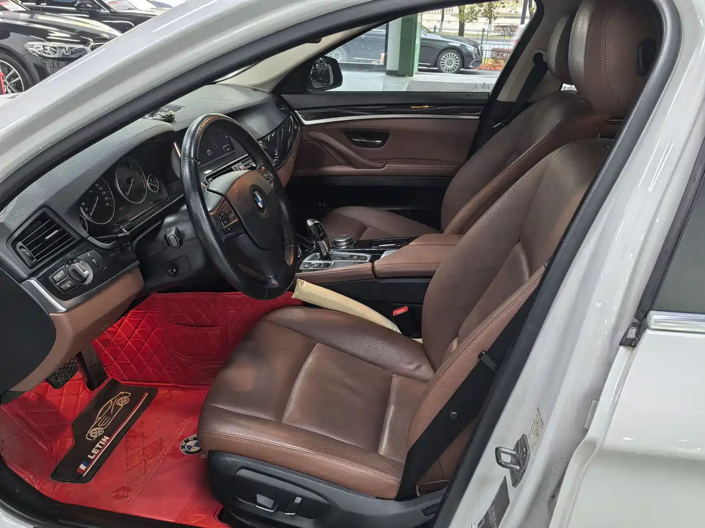 BMW 5 Series (Import) 2015 520i Elegance фото 7