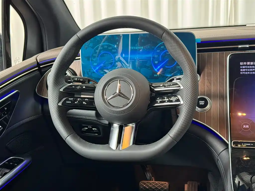 MERCEDES-BENZ EQE SUV