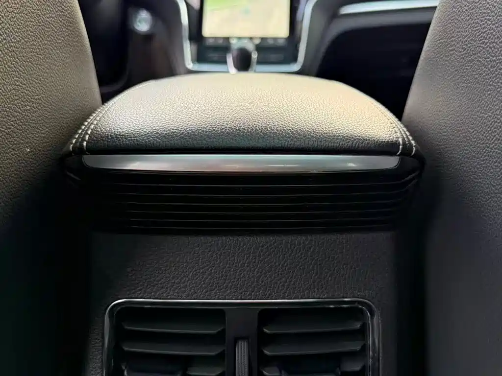 ROEWE RX5 NEW ENERGY