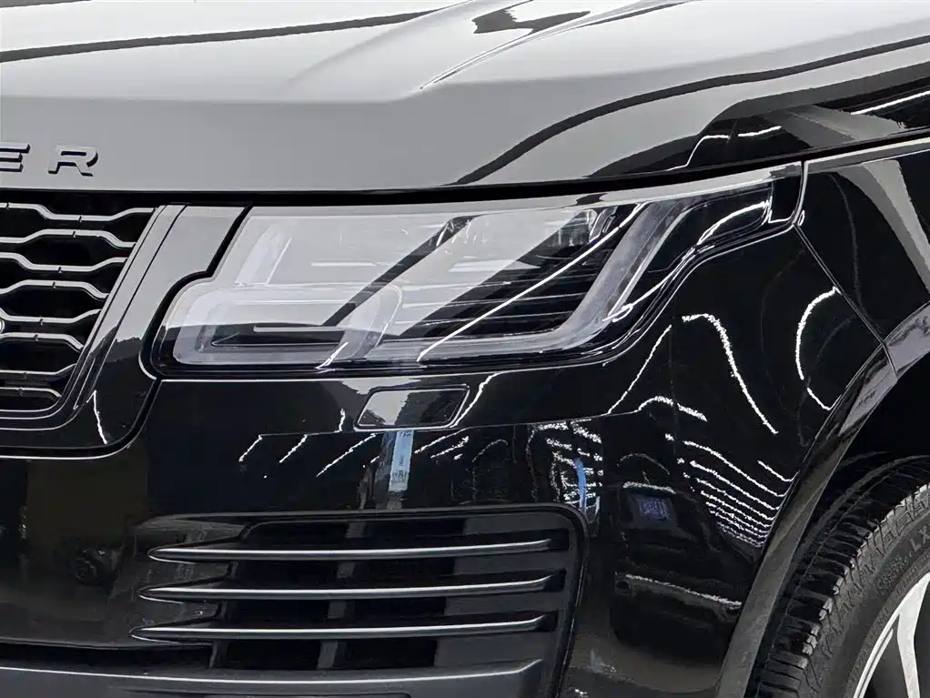 Land Rover Range Rover 2022 3.0 L6 360PS Heritage Edition фото 3