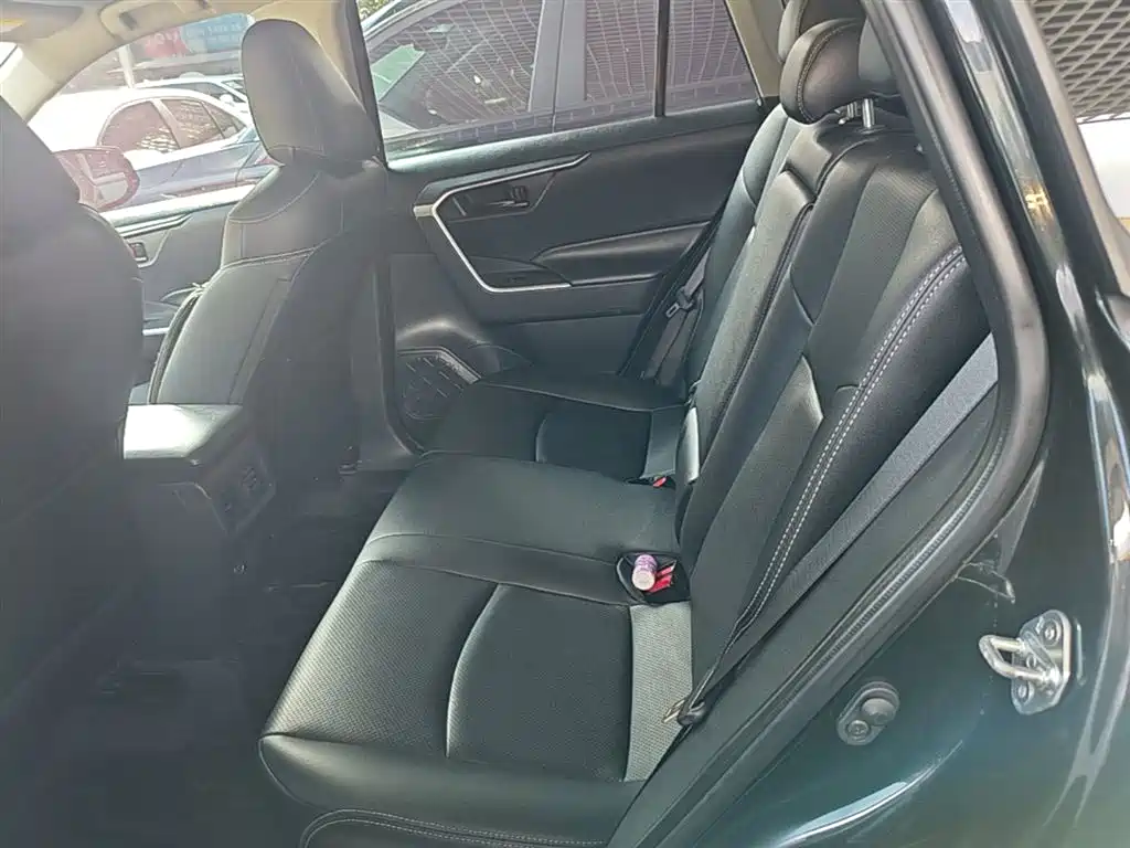 Toyota RAV4 Rongfang 2023 2.0L CVT 2WD Urban Edition фото 17