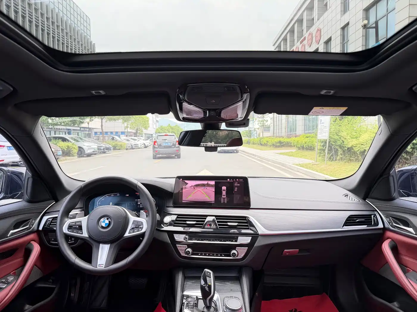 BMW 5 Series 2022 530Li Leading M Sport Package фото 17