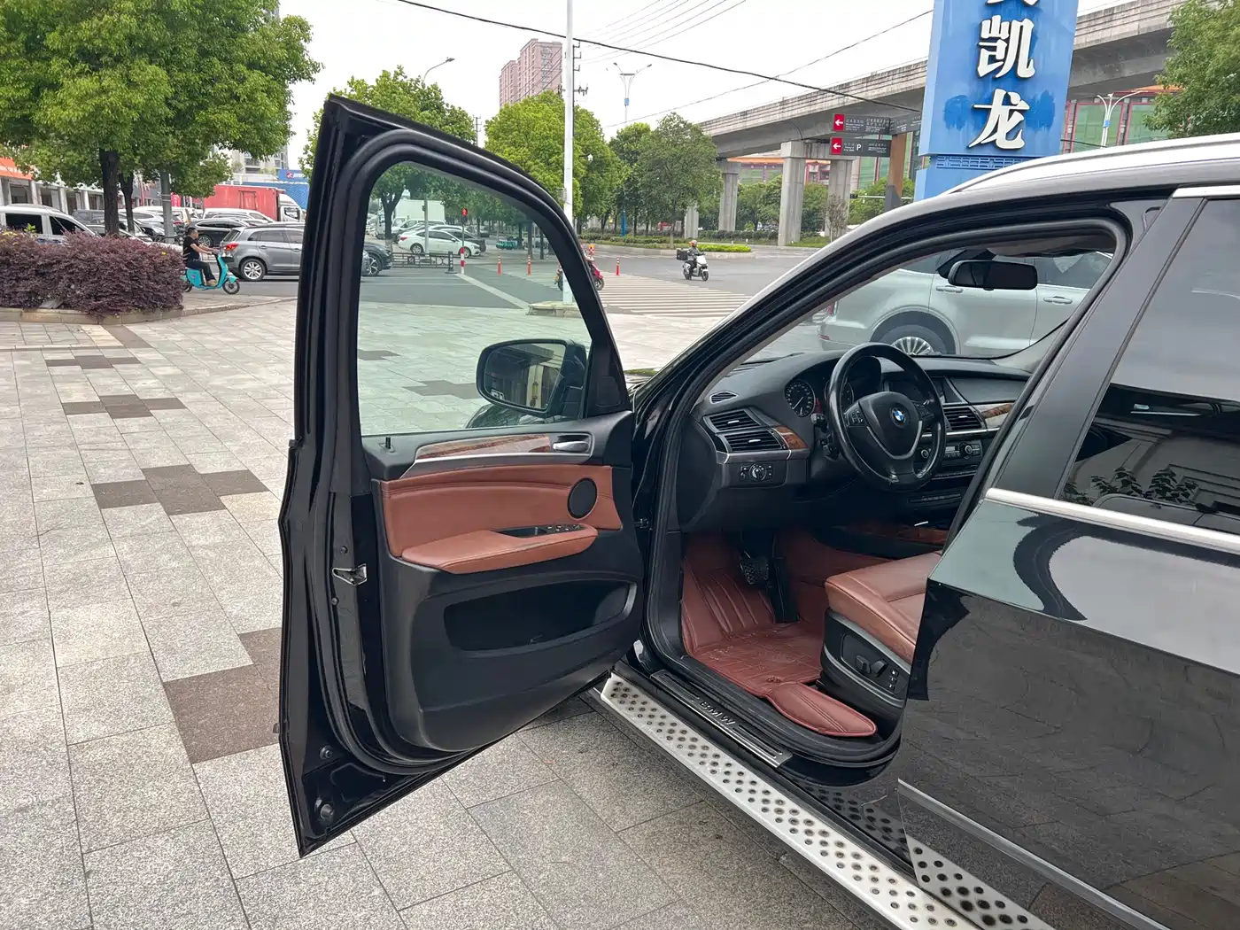 BMW X5 (Import) 2011 xDrive35i Luxury Edition фото 6