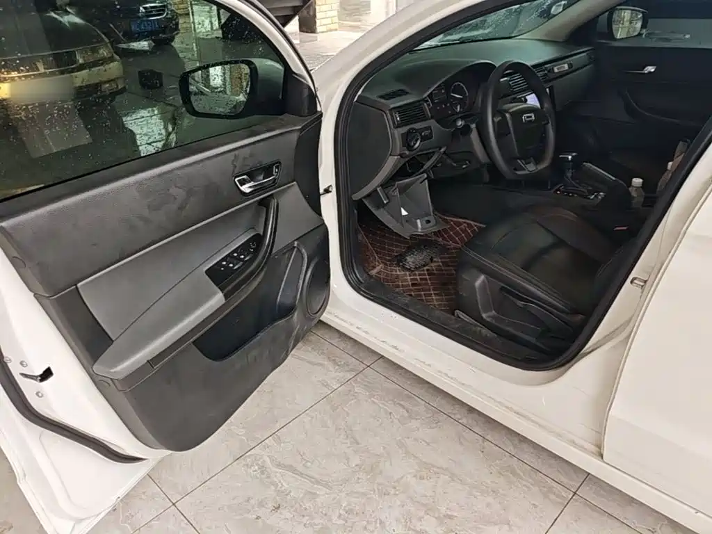 Qoros 3 2019 2018 Sedan 1.6L Auto Leading