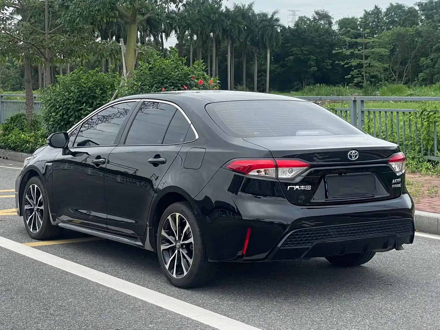 Toyota Levin 2021 Dual Engine 1.8H E-CVT Sport фото 7