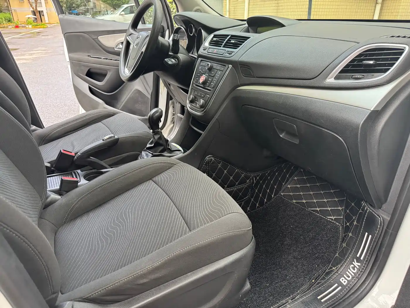 Buick Encore 2014 2014 1.4T Automatic 2WD Urban Elite