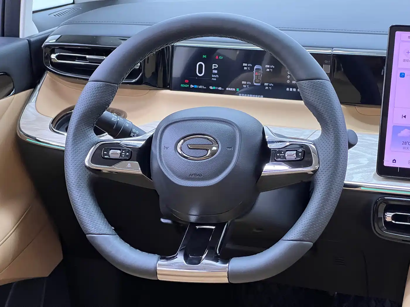 GAC Trumpchi Trumpchi E8 NEV 2024 Model 150km MAX+ фото 29