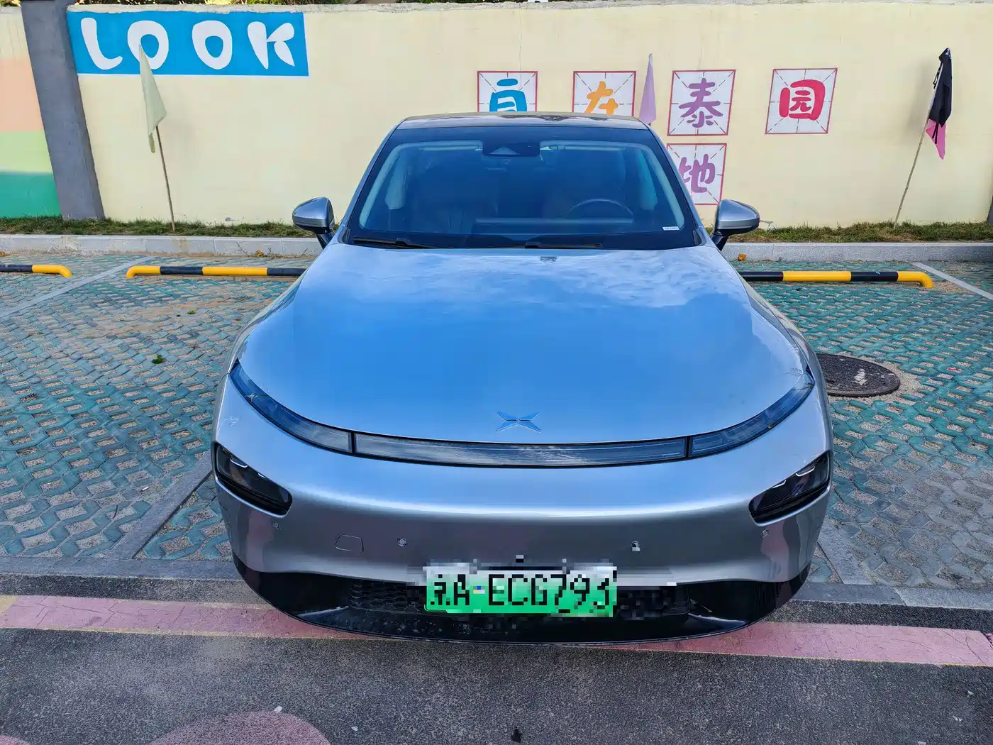 Фото 2 - XPeng P7