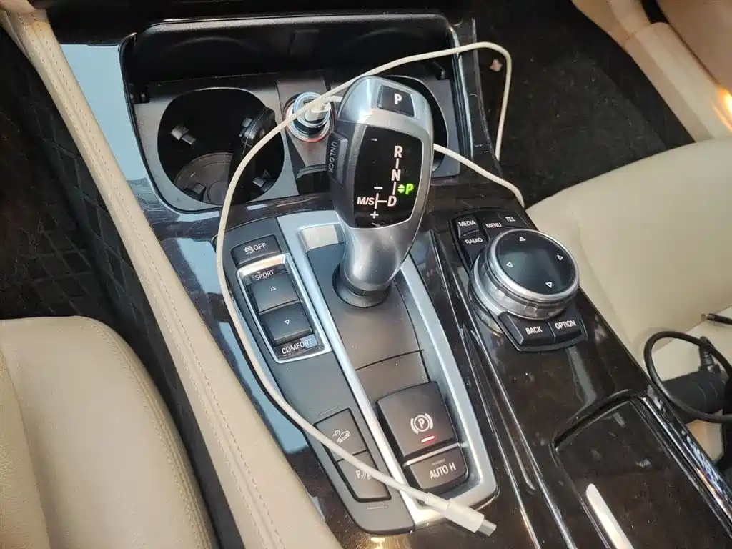 BMW 5 Series 2014 528Li xDrive Premium фото 7