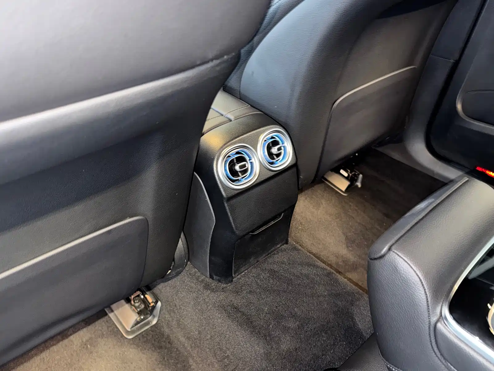 Фото 45 - Mercedes-Benz C-Class