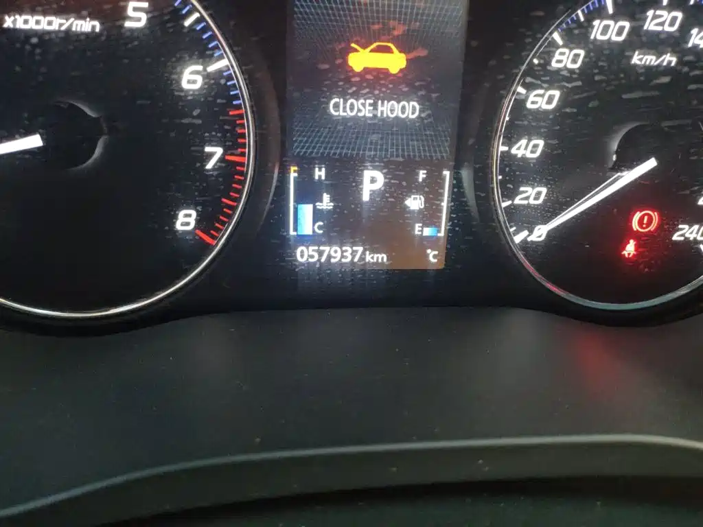 Photo 5 - Mitsubishi Outlander