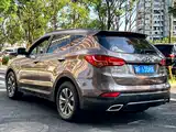 Photo 7 - Hyundai Santa Fe
