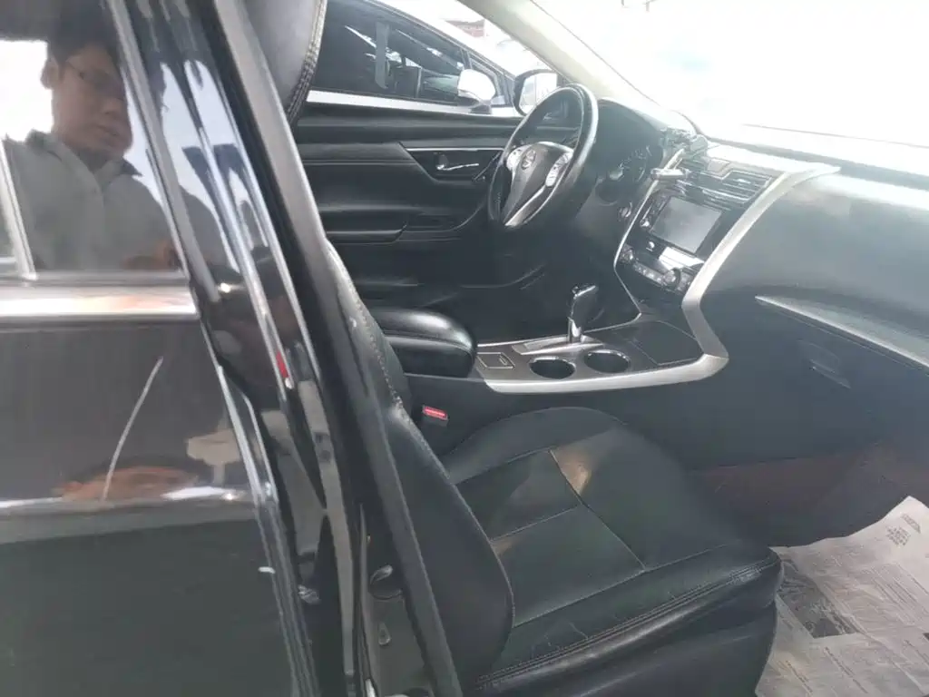 Фото 25 - Nissan Teana