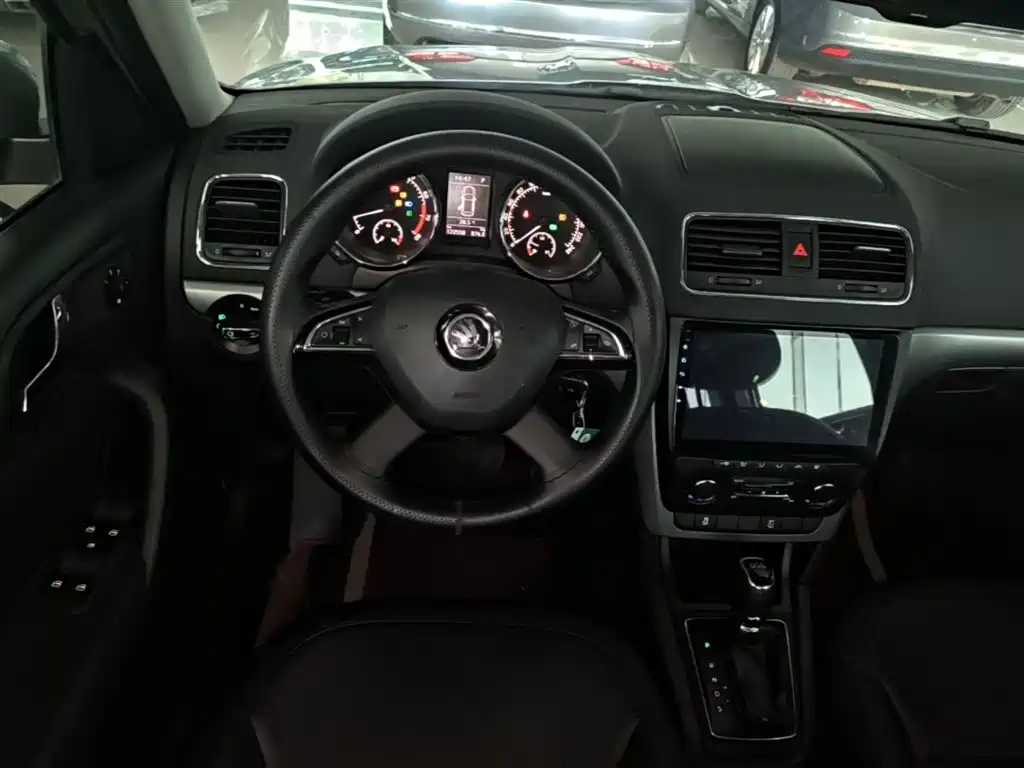 Škoda Yeti 2014 1.4TSI DSG Explorer фото 11