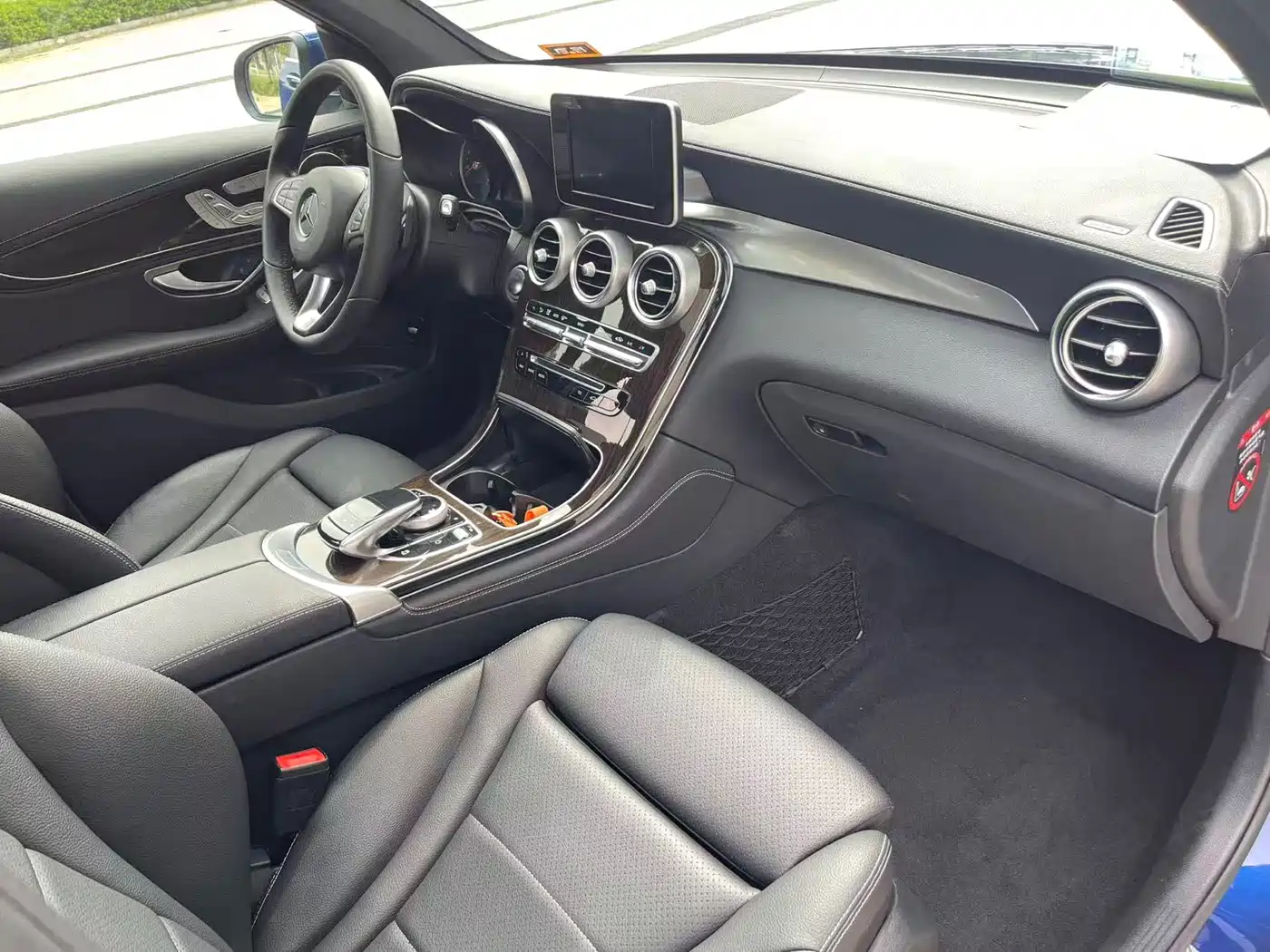 Mercedes-Benz GLC 2019 GLC 260 L 4MATIC Luxury фото 15