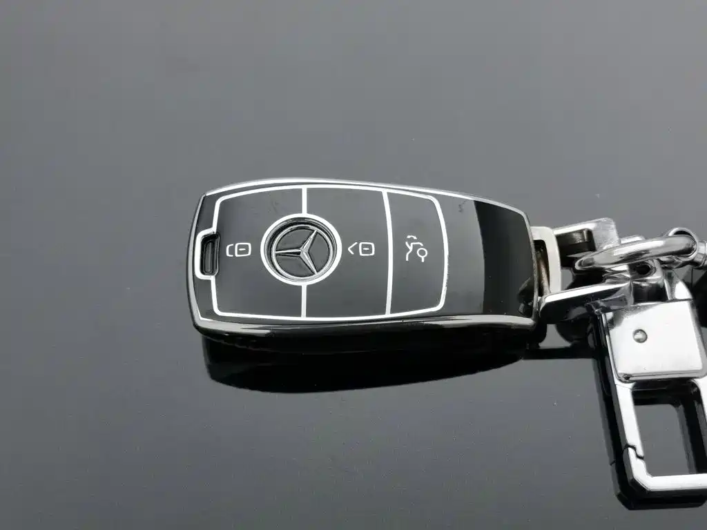Mercedes-Benz E-Class, миниатюра 19