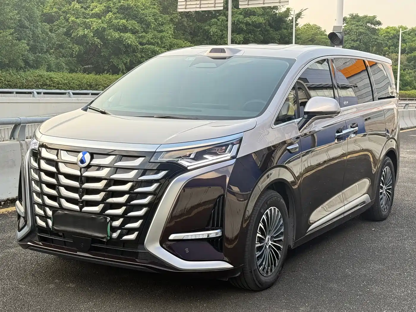 2026 Denza D9