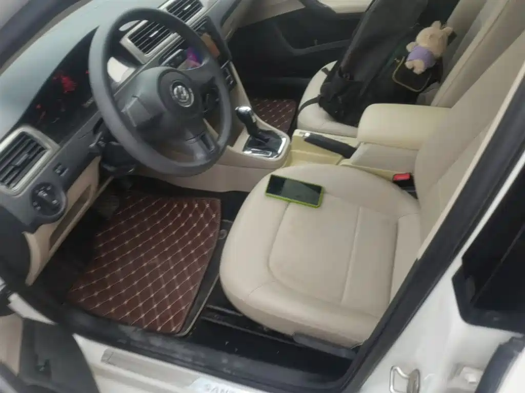 Volkswagen Santana 2015 1.6L Automatic Comfort Edition фото 22