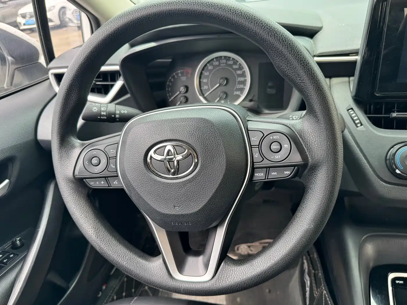 Toyota Corolla 2022 TNGA 1.5L CVT Pioneer Edition фото 12