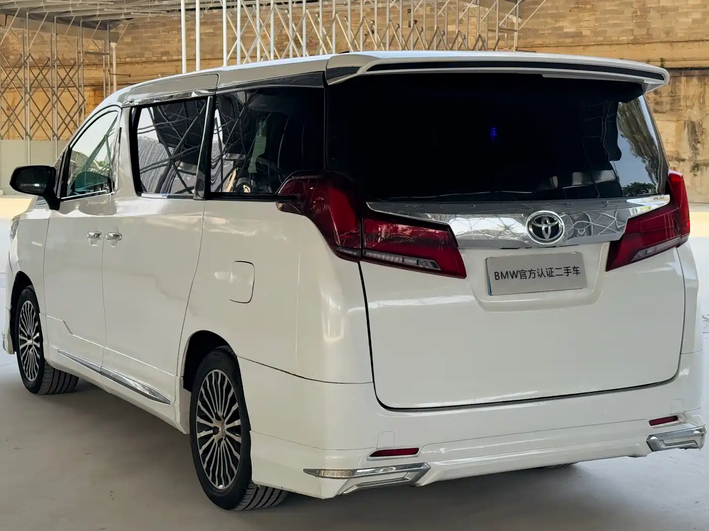 Toyota Alphard 2012 3.5L Premium Edition фото 12