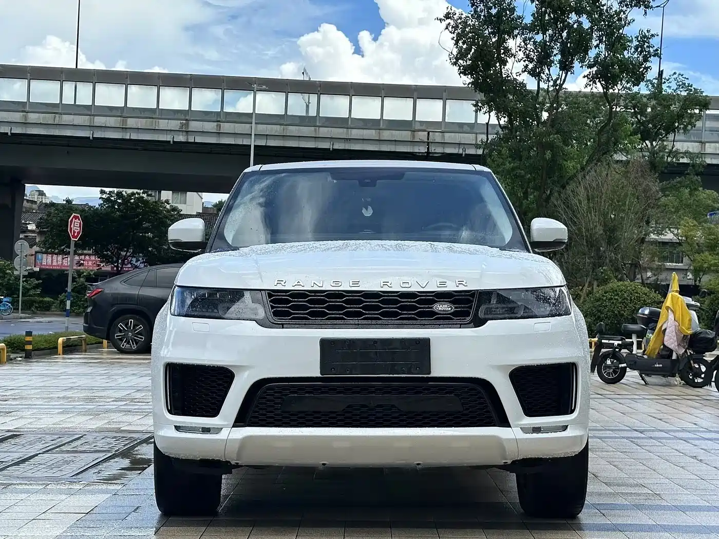 Land Rover Range Rover Sport 2015 3.0 SC V6 HSE фото 2