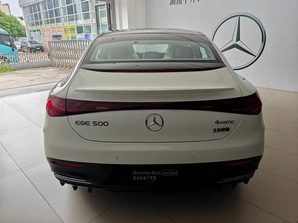Mercedes-Benz EQE 2025 Model 500 4MATIC Luxury Edition фото 5
