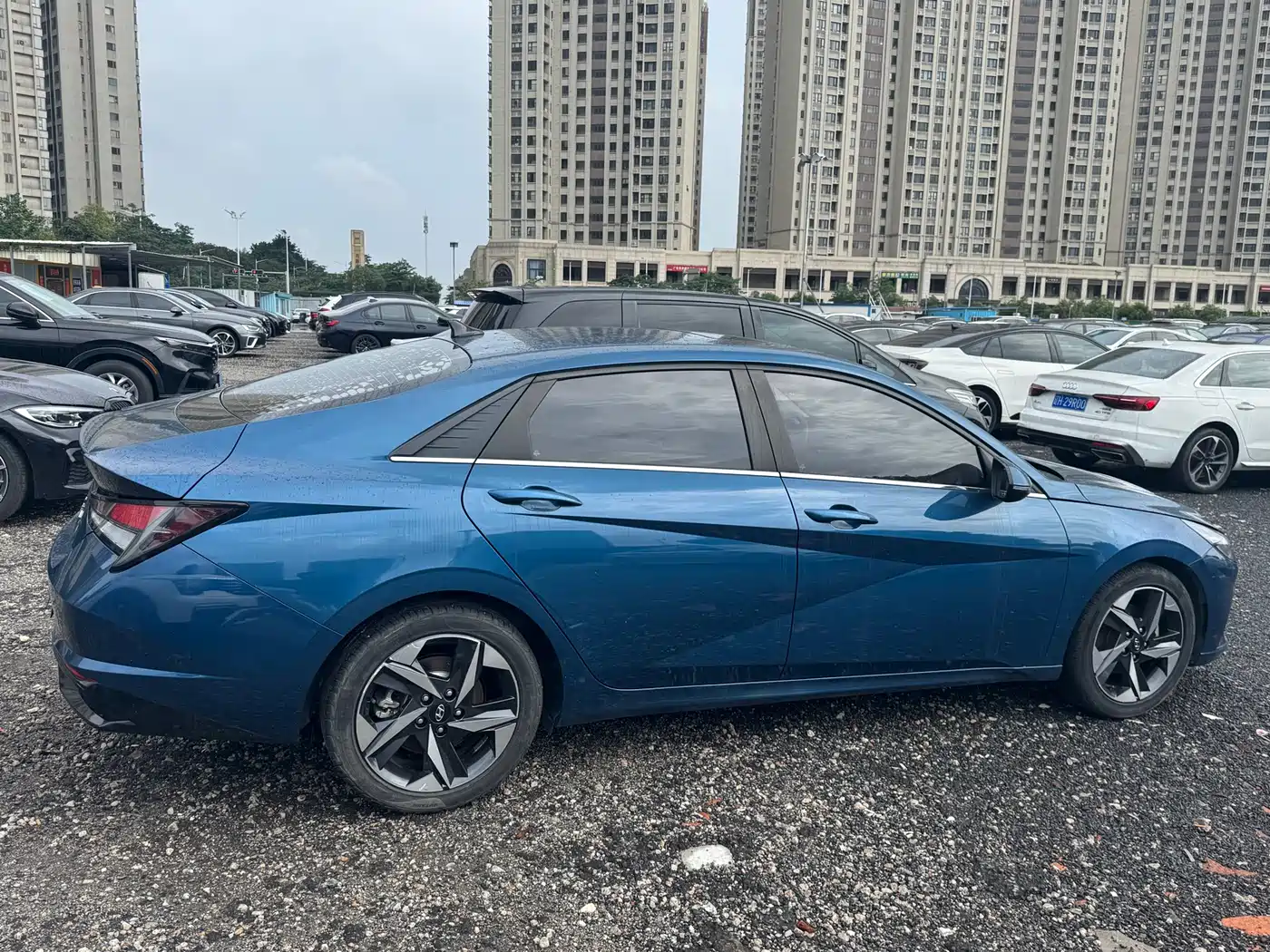 Hyundai Elantra 2021 1.5L CVT GLX Elite Edition фото 5